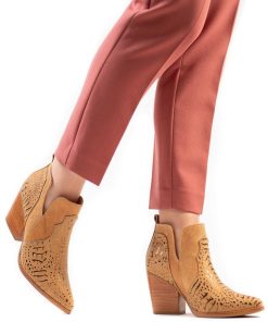 Botines Y Botas Con Taco Burano | Salma Camel